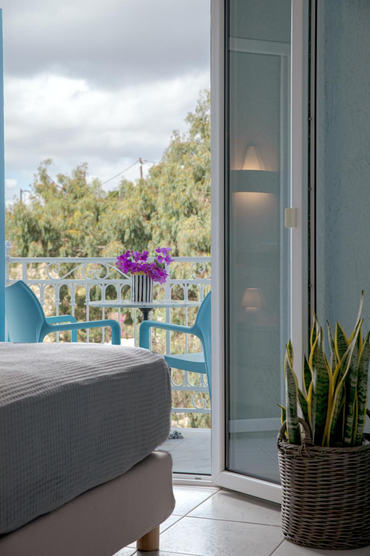 Aneroussa Beach Hotel Баци Екстериор снимка
