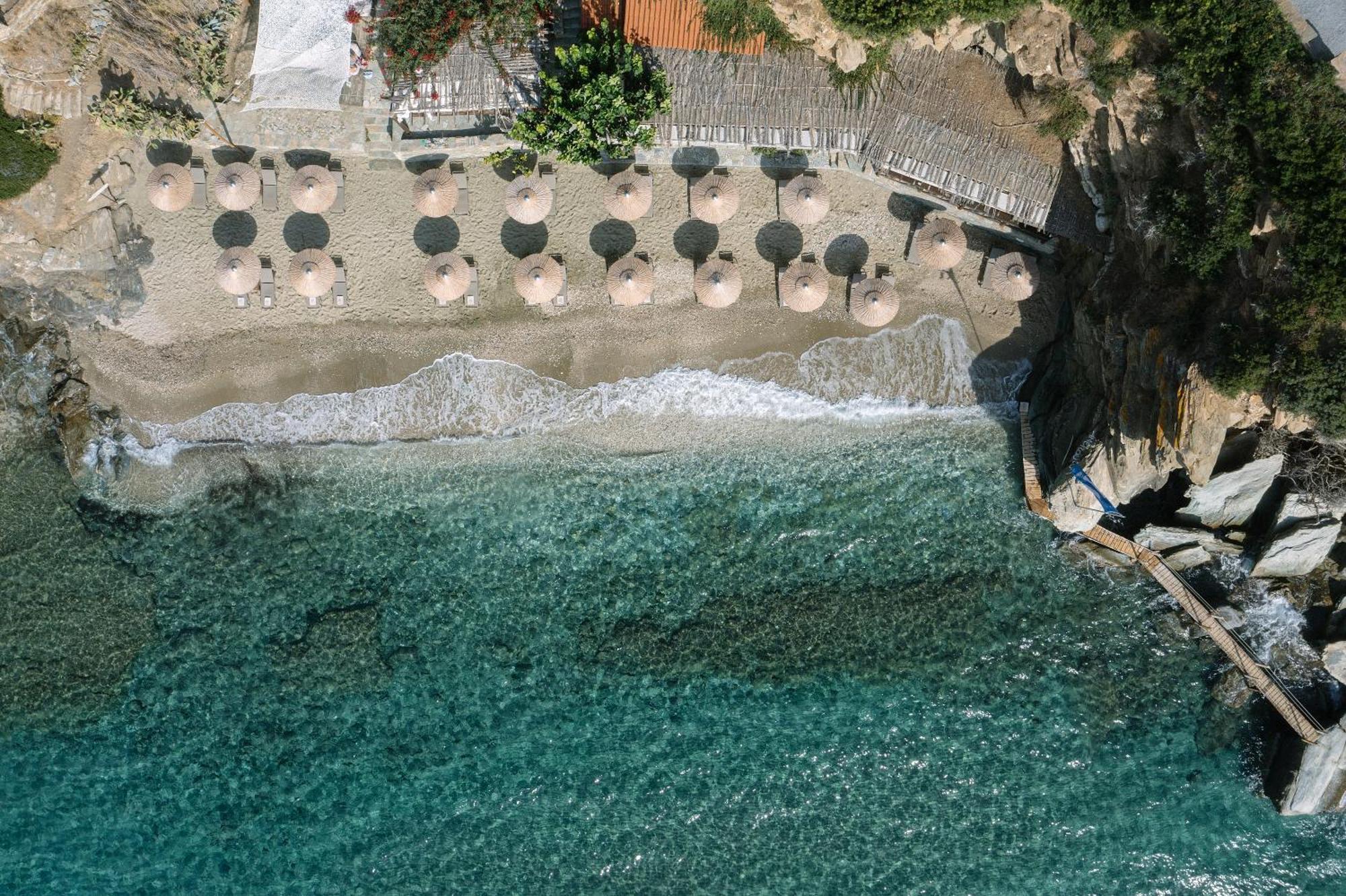 Aneroussa Beach Hotel Баци Екстериор снимка