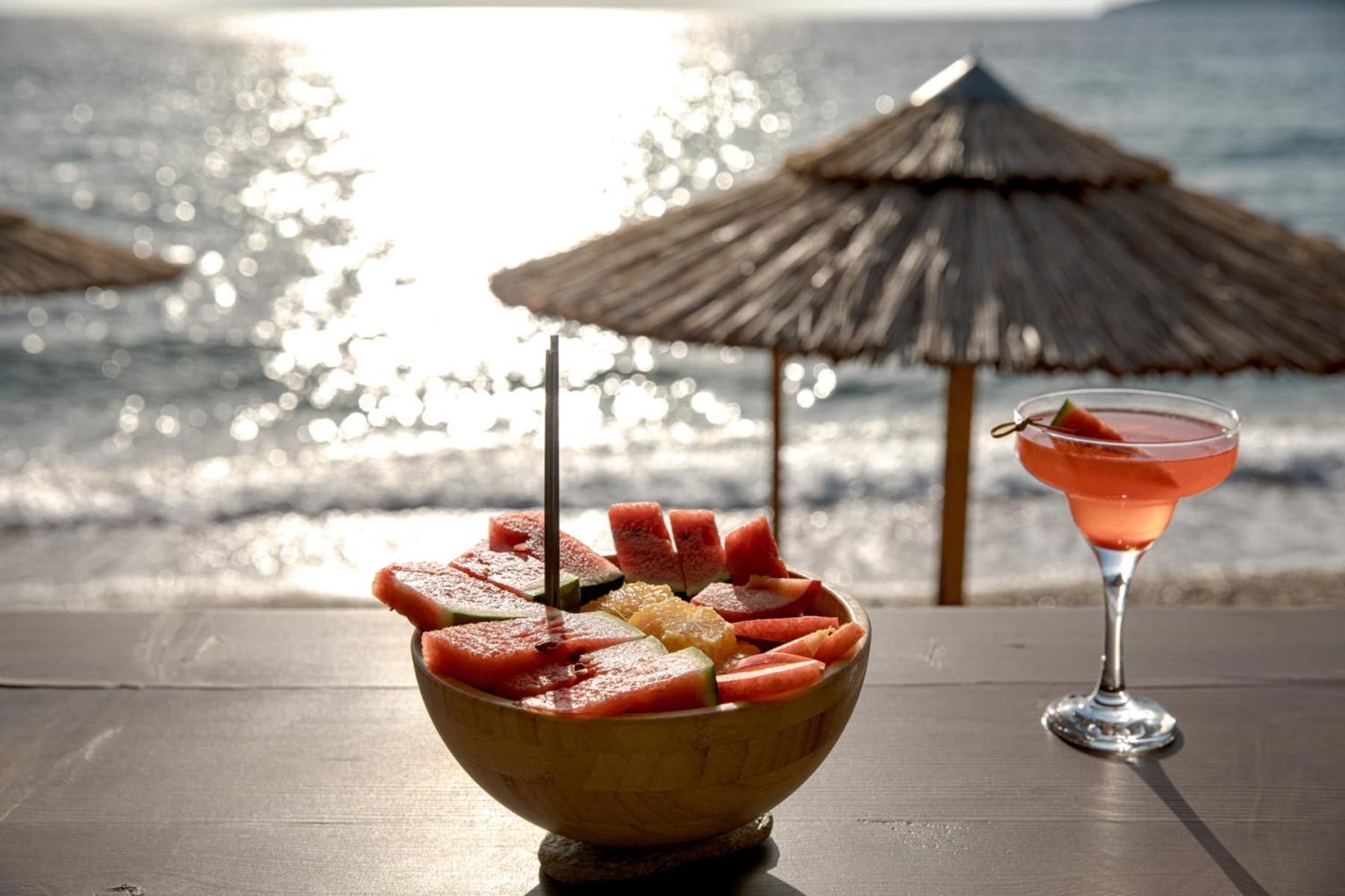 Aneroussa Beach Hotel Баци Екстериор снимка