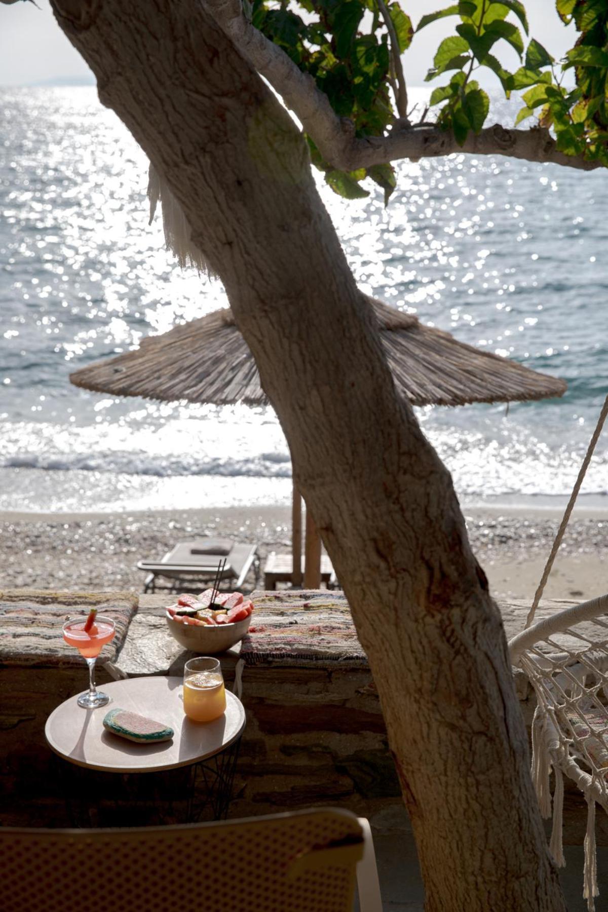 Aneroussa Beach Hotel Баци Екстериор снимка