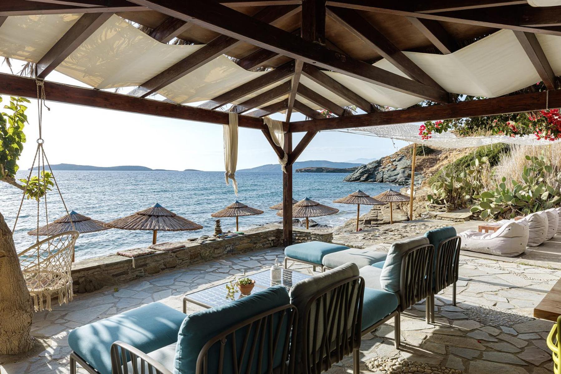 Aneroussa Beach Hotel Баци Екстериор снимка
