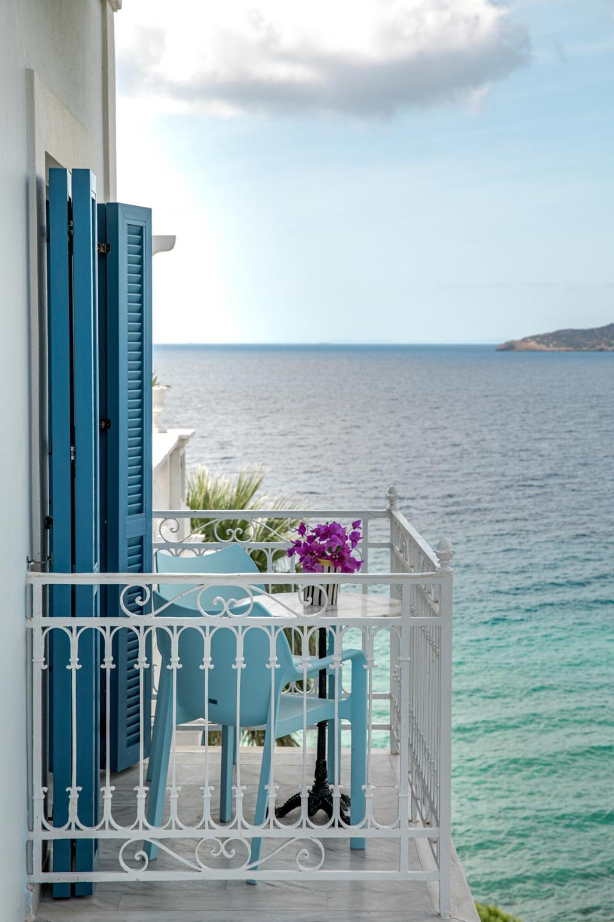 Aneroussa Beach Hotel Баци Екстериор снимка